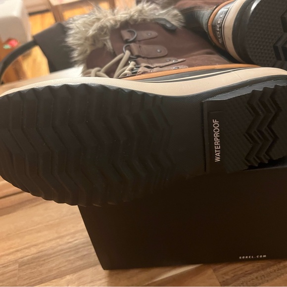 Sorel Adirondack leather boots size 6,5 -7 used once - Picture 3 of 6